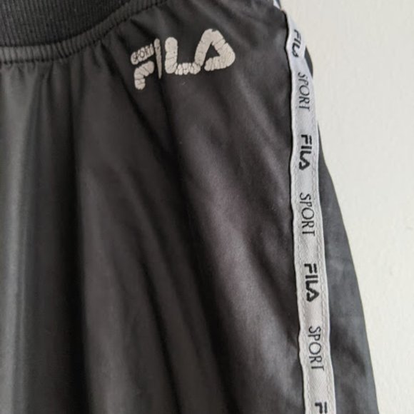 Fila Black Lined Windbreaker Jogger Capris Sz XL - Picture 6 of 9